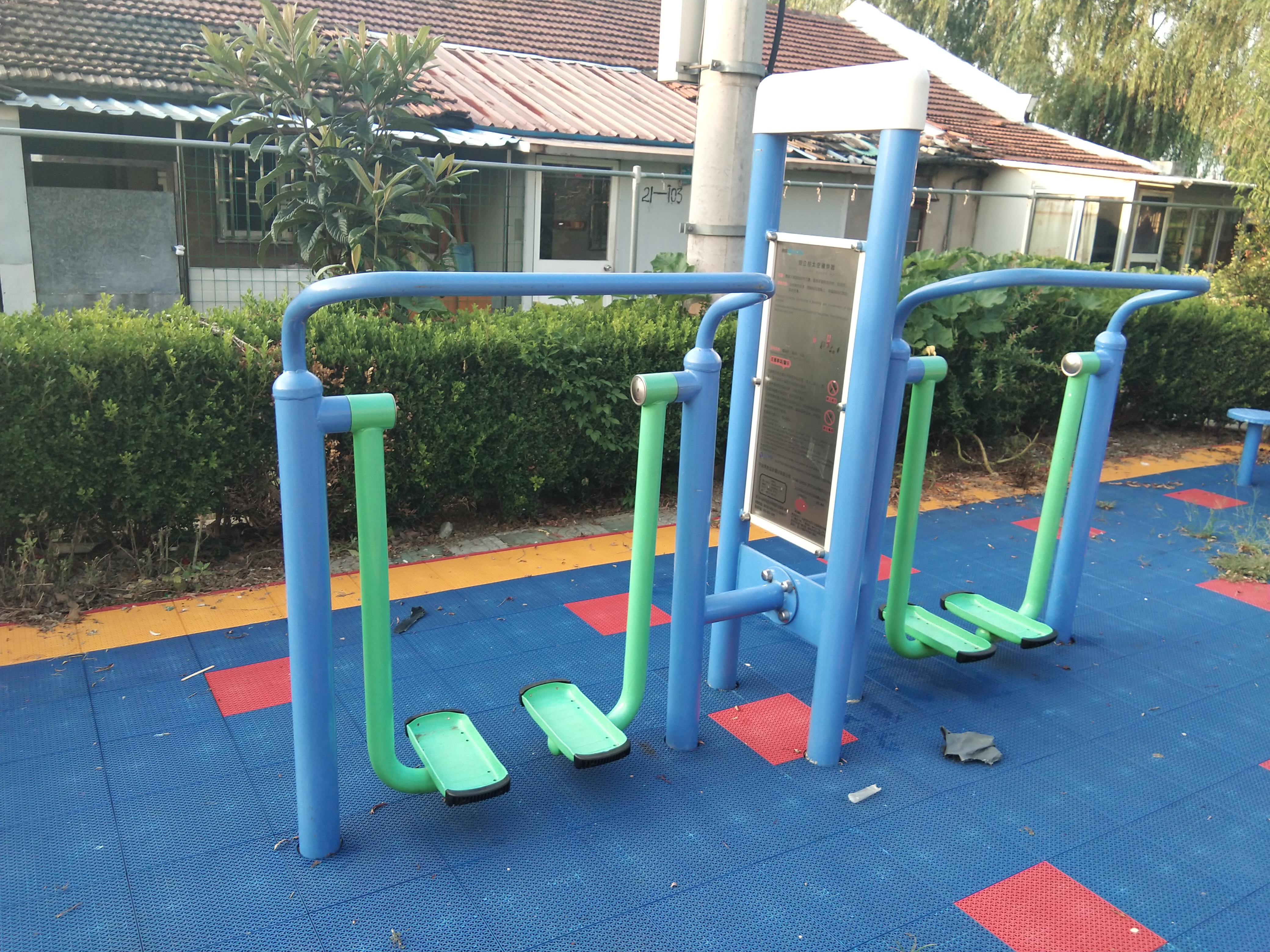 雙立柱太空漫步器