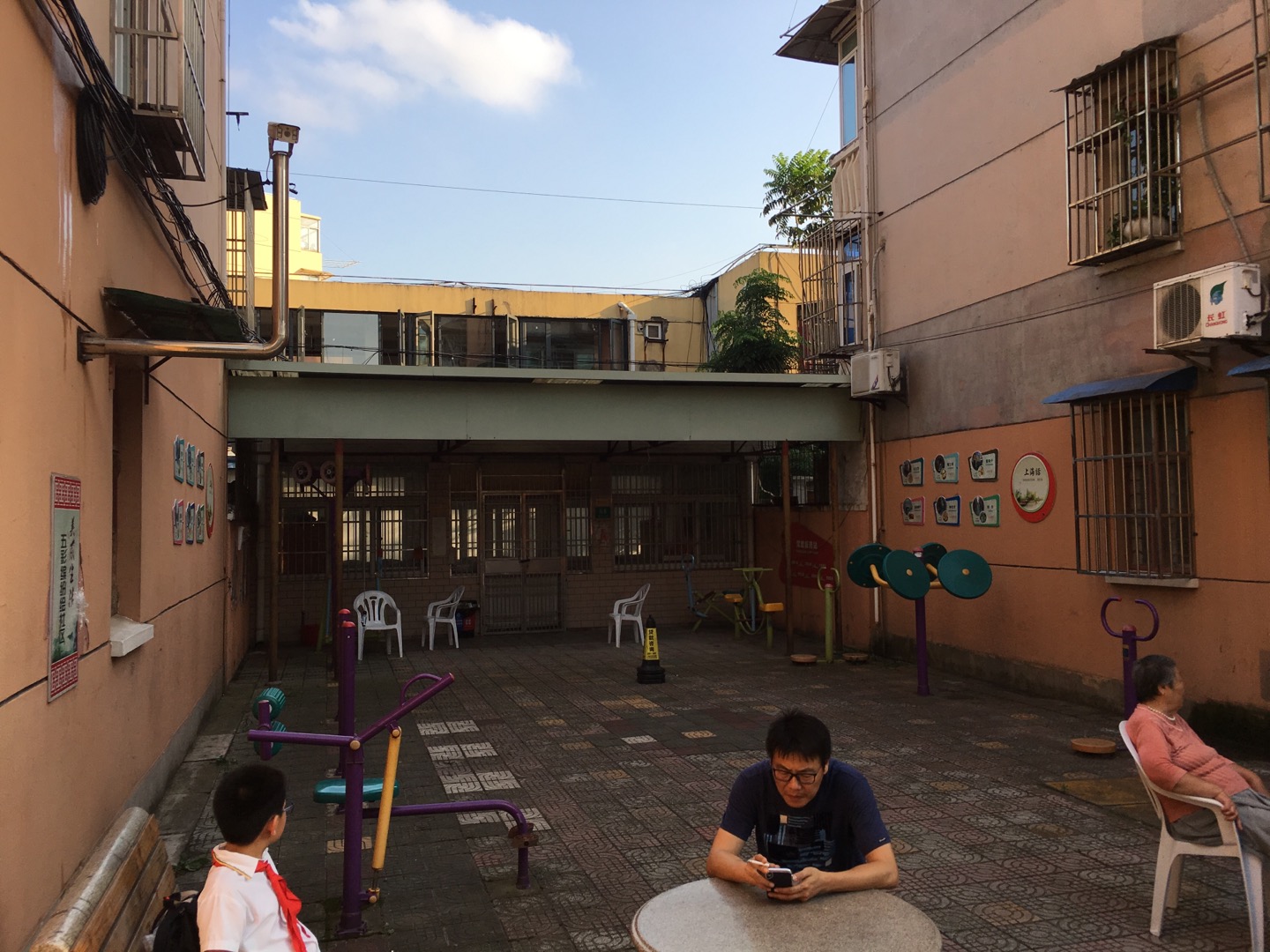 密山二村健身點(diǎn)      1