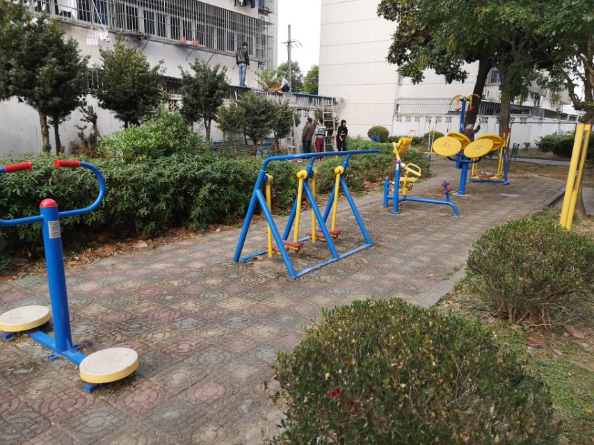 川六公路2001弄健身點