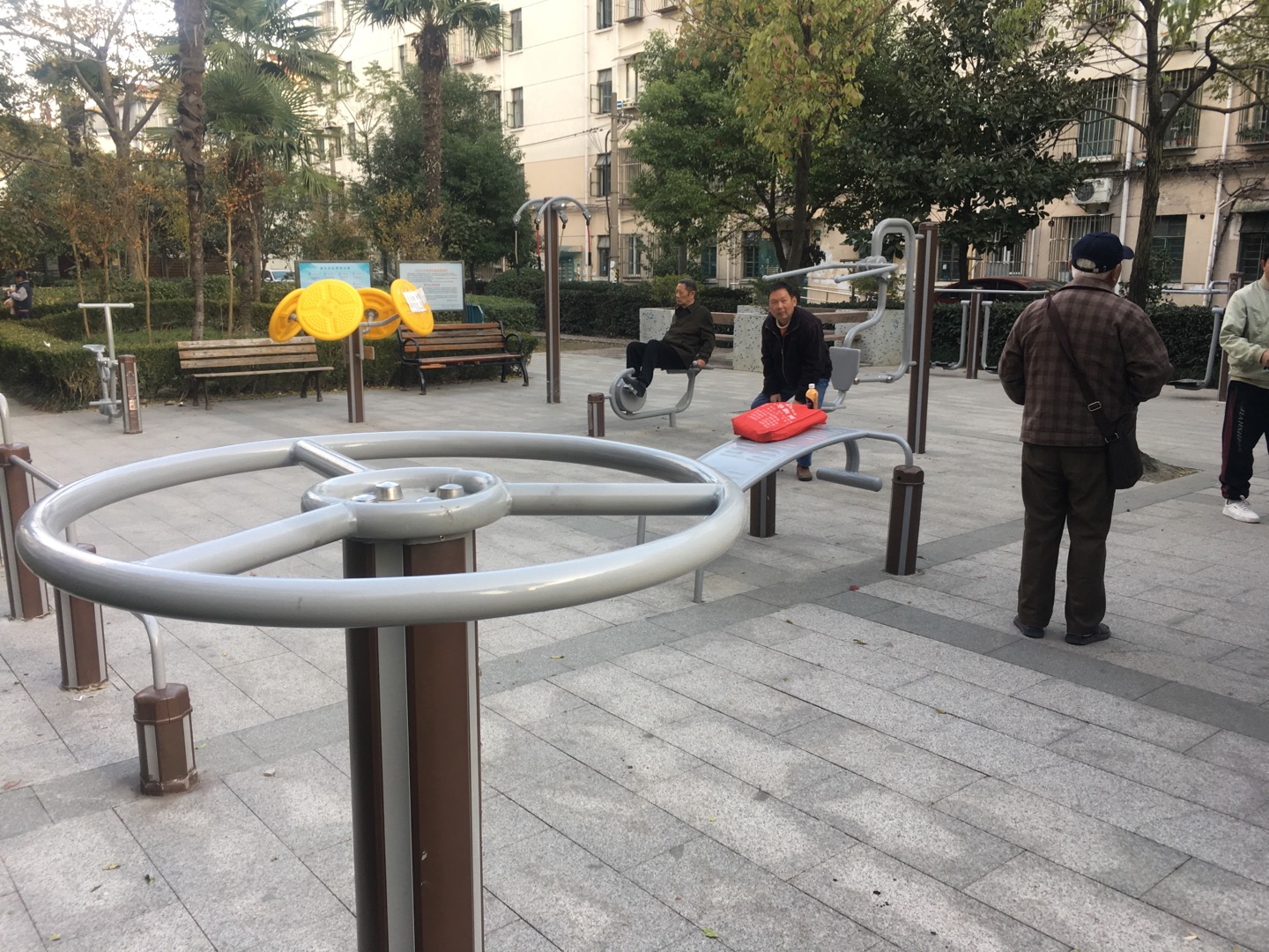 凌八居委健身點(diǎn)1