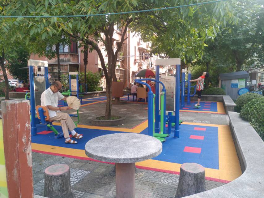 泗塘居委健身點(diǎn)