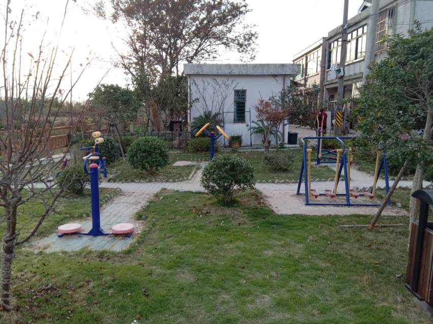 營前村2隊費家宅22號前健身路徑