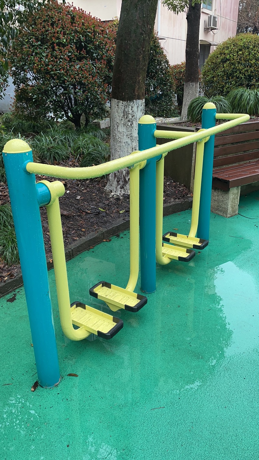 二位智能太空漫步機