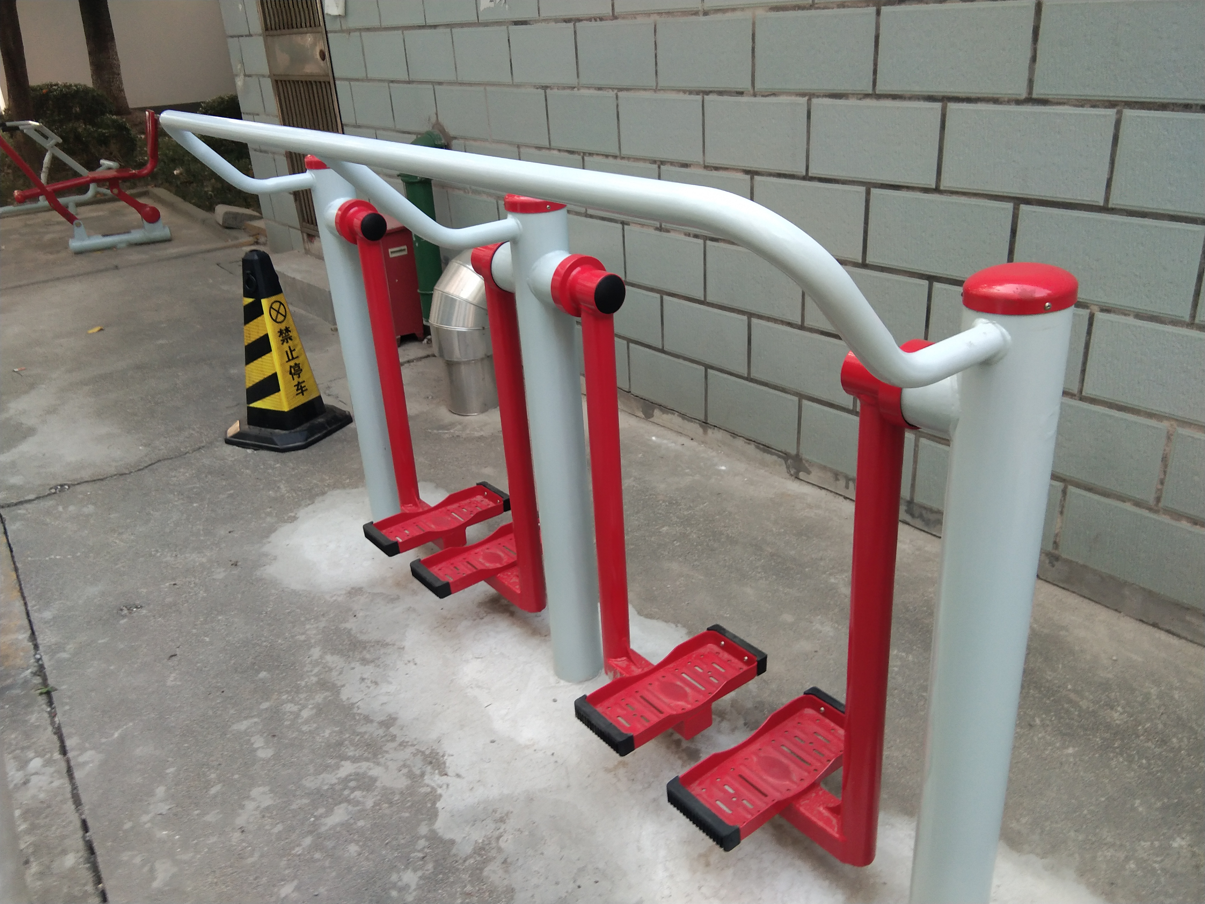 兩聯(lián)漫步機(jī)