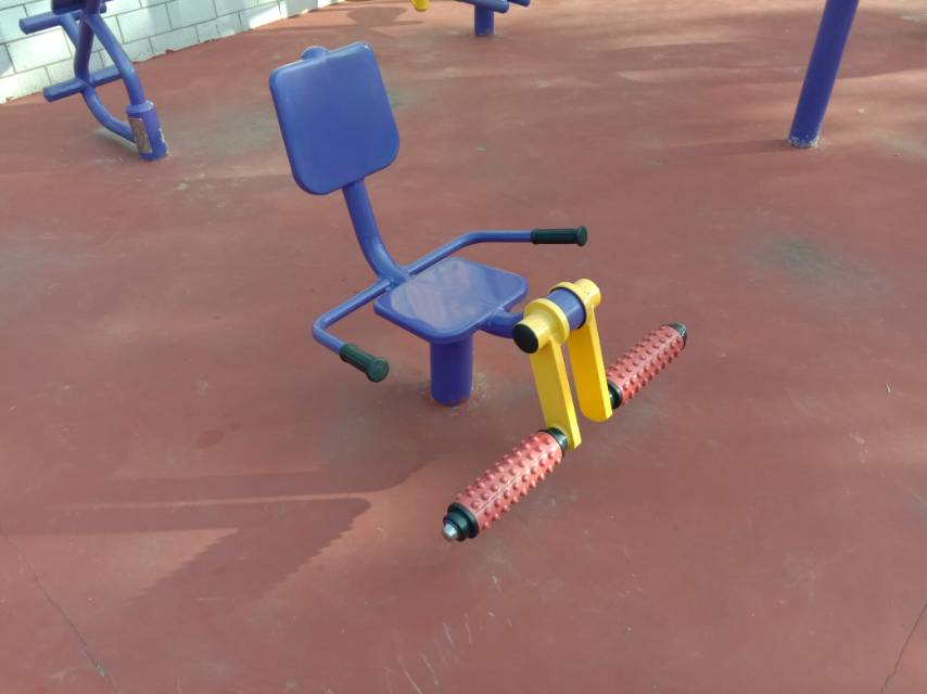 膝關(guān)節(jié)訓(xùn)練器