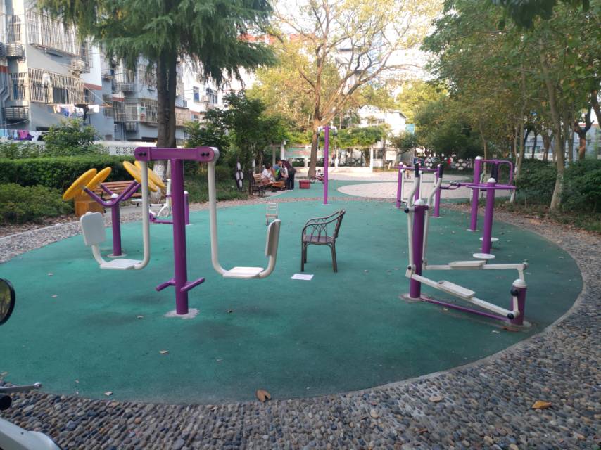 九峰小廣場健身點(diǎn)