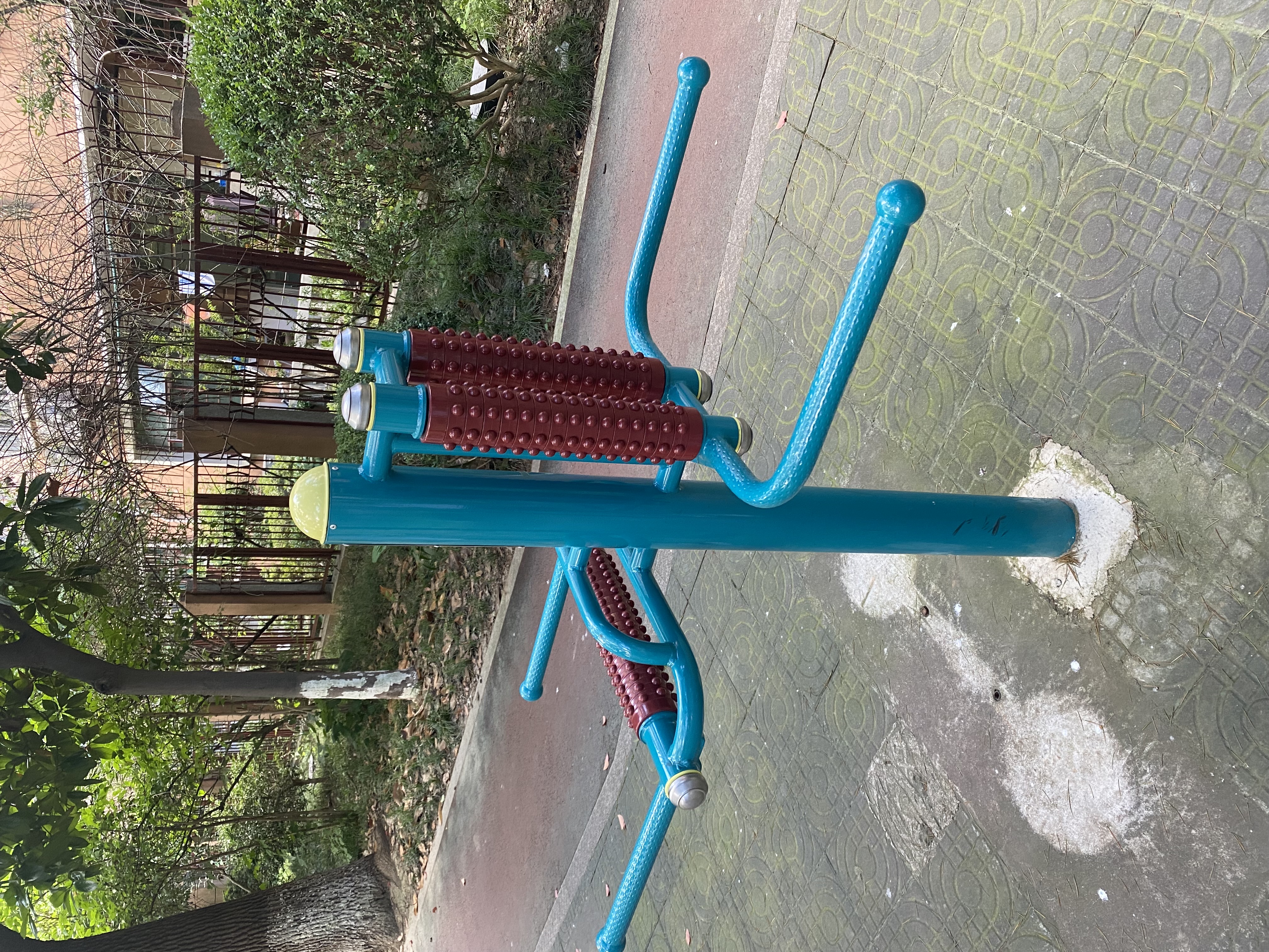 互動式腰背按摩器