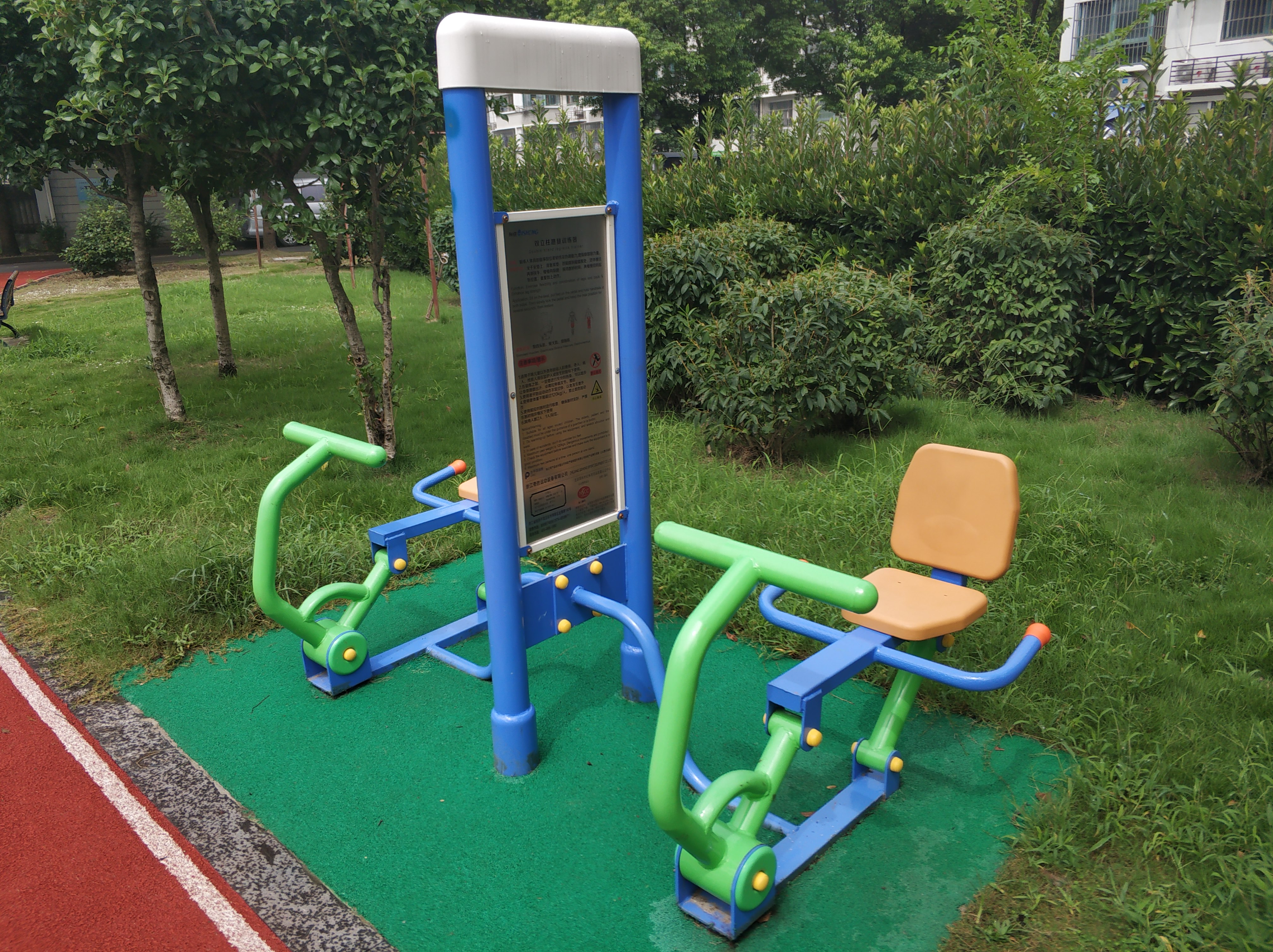 雙立柱蹬腿訓(xùn)練器