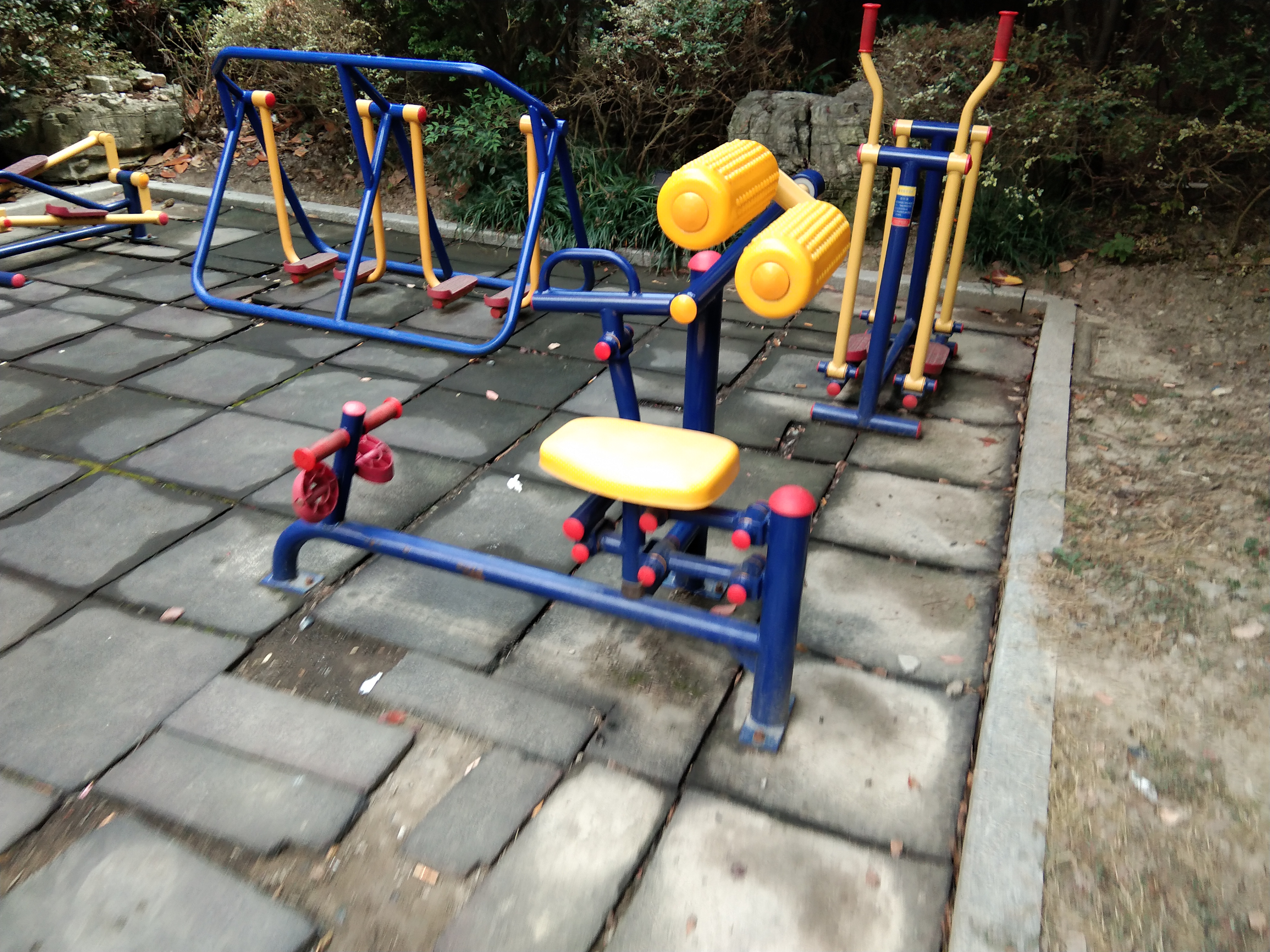 腹背鍛煉器 腹背鍛煉器