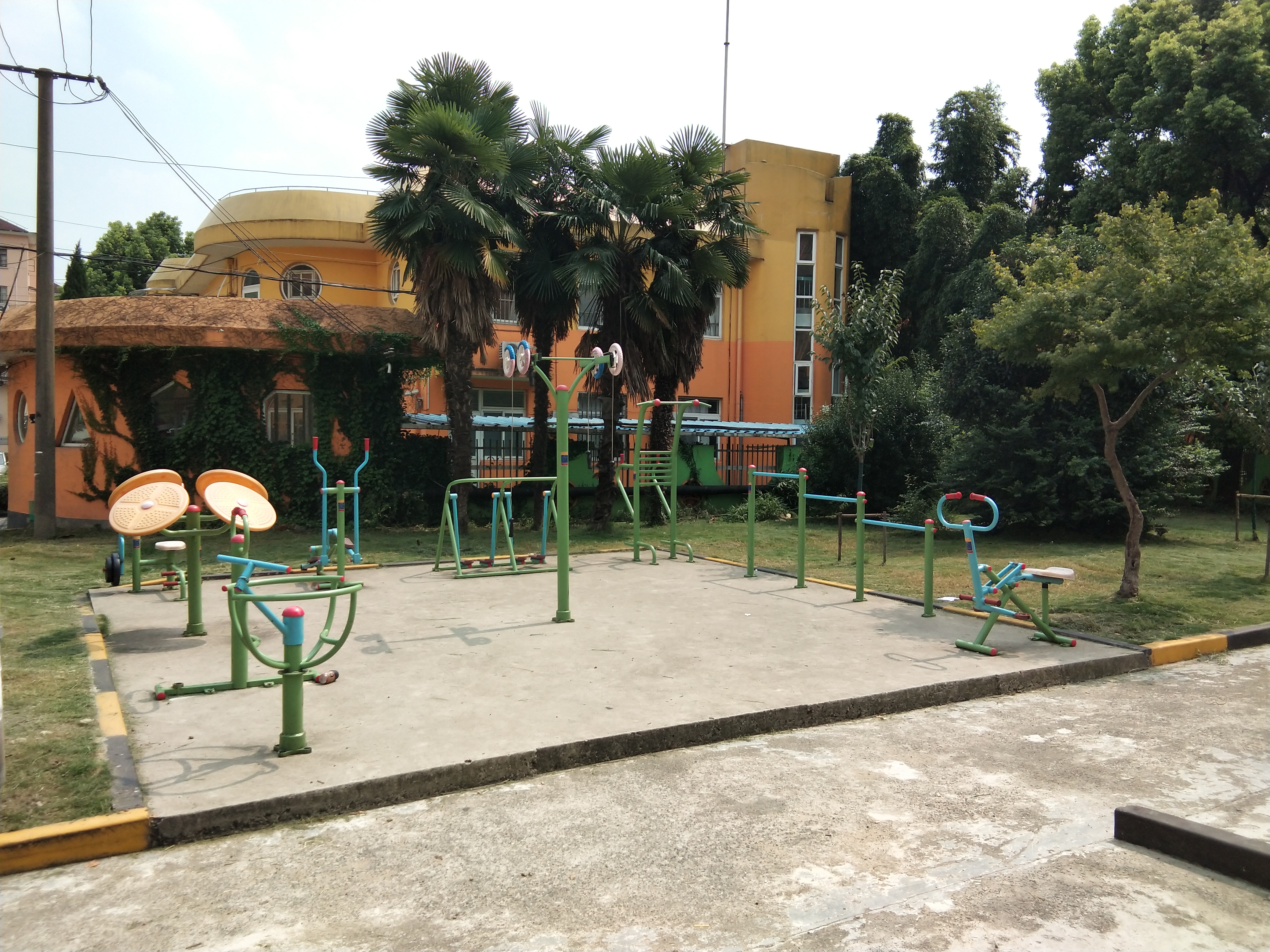 顓橋鎮(zhèn)銀都一居委薔薇工作室健身點(diǎn)