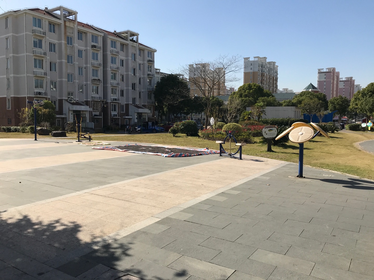 千匯二村580弄88號前健身路徑