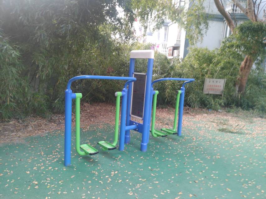 雙立柱太空漫步器