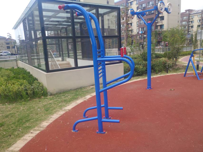 多功能訓(xùn)練器