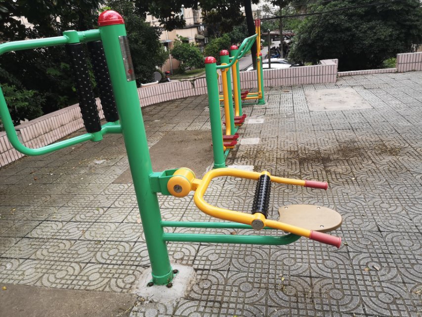 坐式腰背按摩器