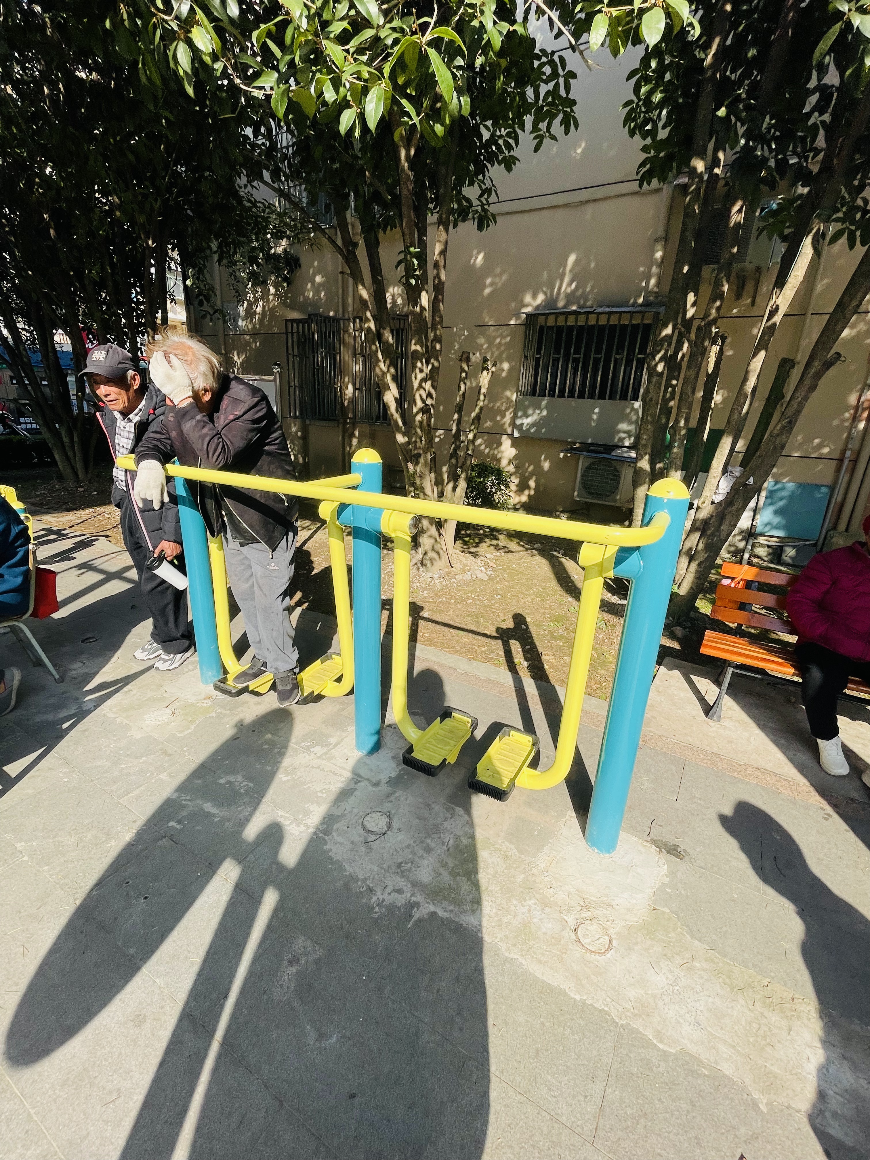 二位智能太空漫步機(jī)