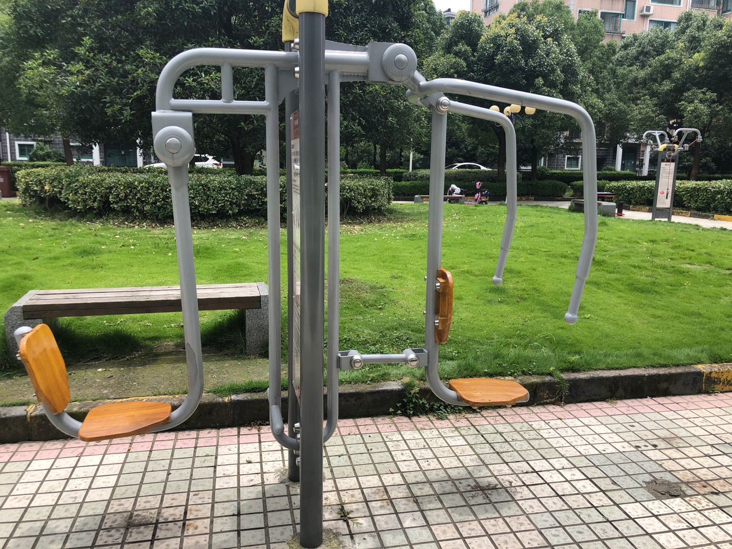 上下肢訓(xùn)練器