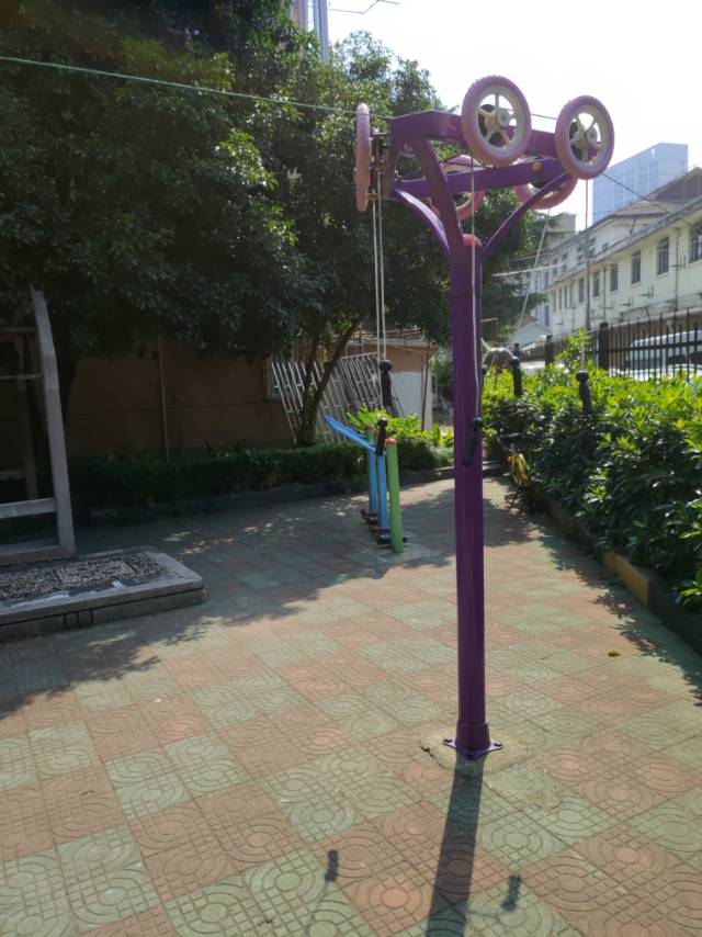 何家宅居委健身苑點(diǎn)