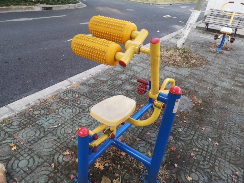 自重腹背鍛煉器