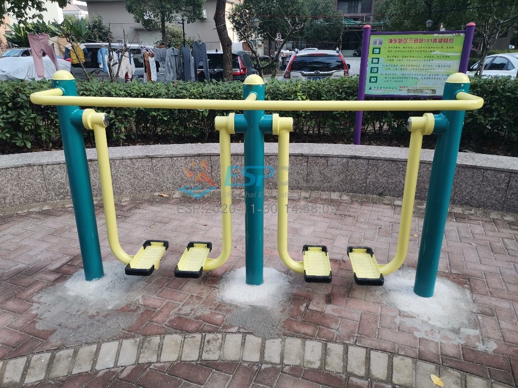 二位智能太空漫步機(jī)