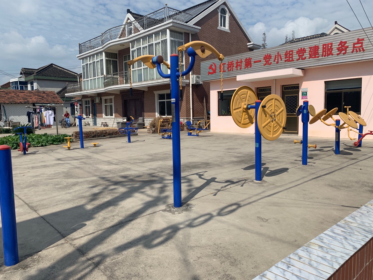 虹橋斜橋1隊(duì)健身點(diǎn)