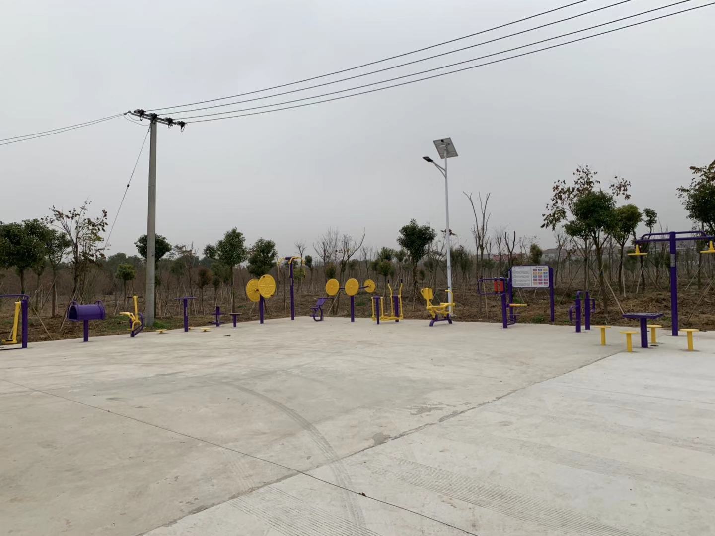 東新村健身點(diǎn)