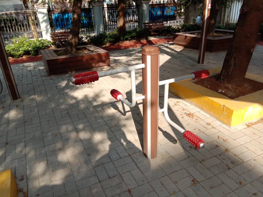 四級壓腿按摩器