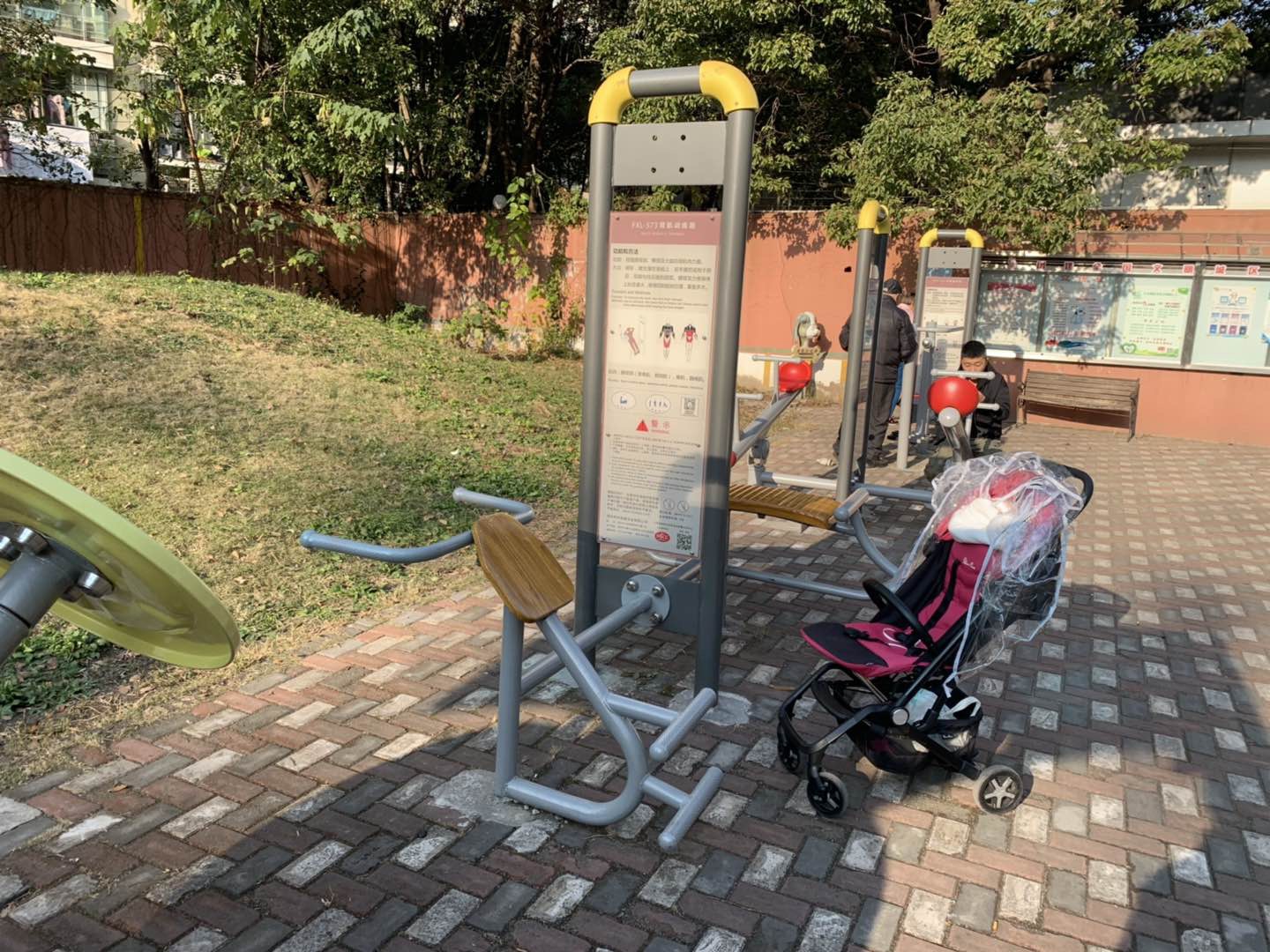 腹肌訓(xùn)練器