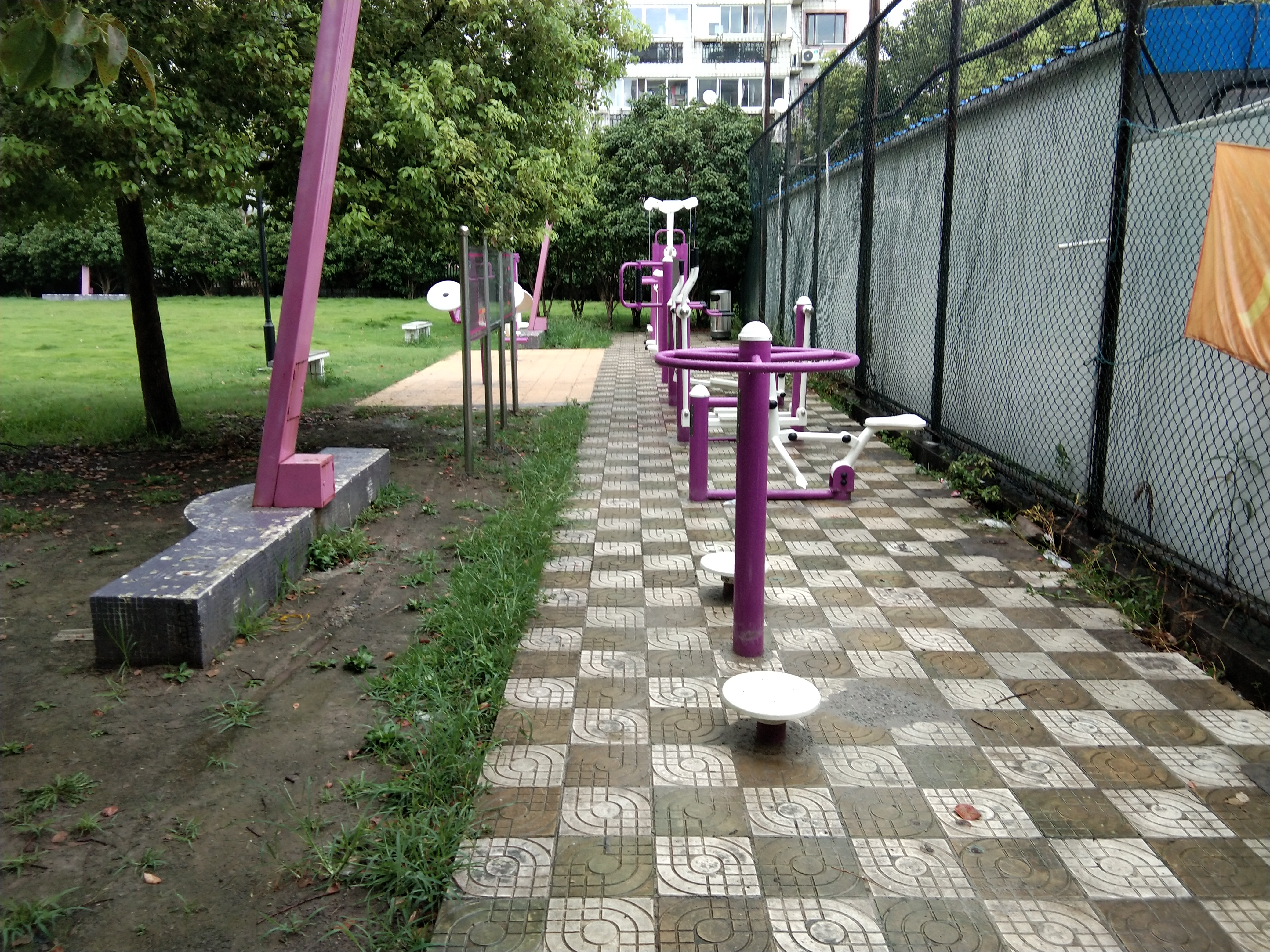 麗華公寓健身點