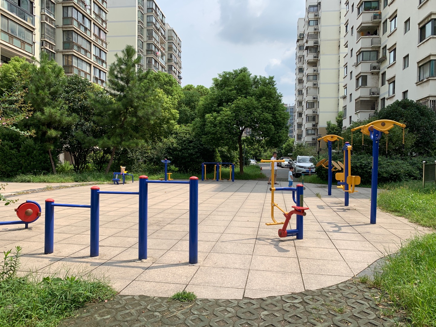 淞南九村一居委健身點