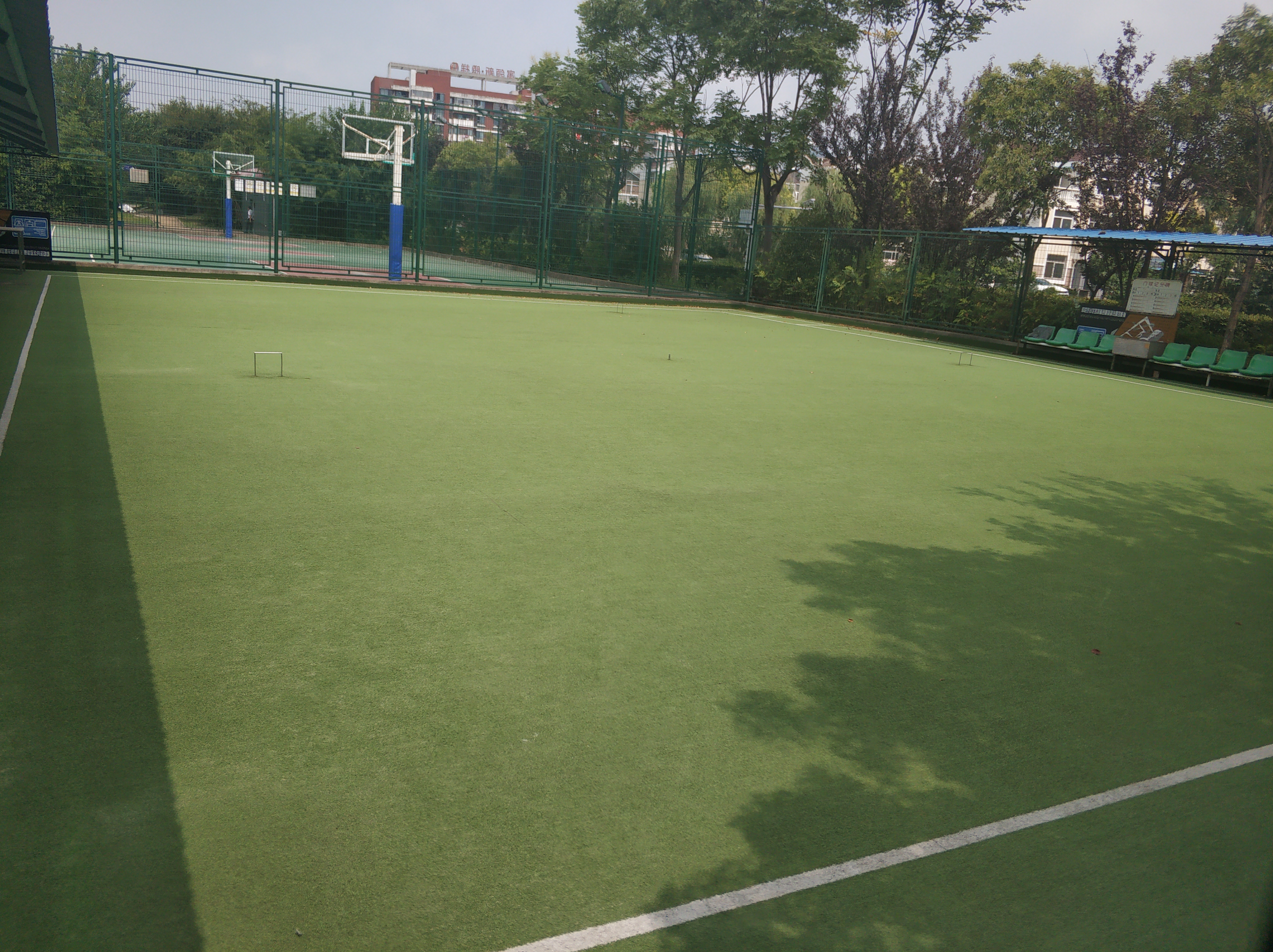 香花橋社區(qū)門球場