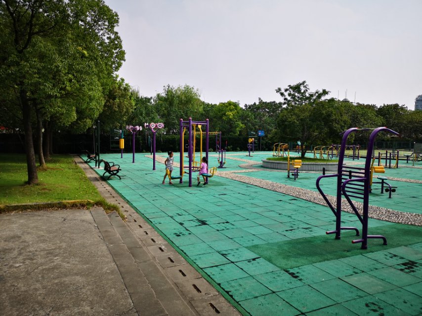 區(qū)體育館健身點(diǎn)A