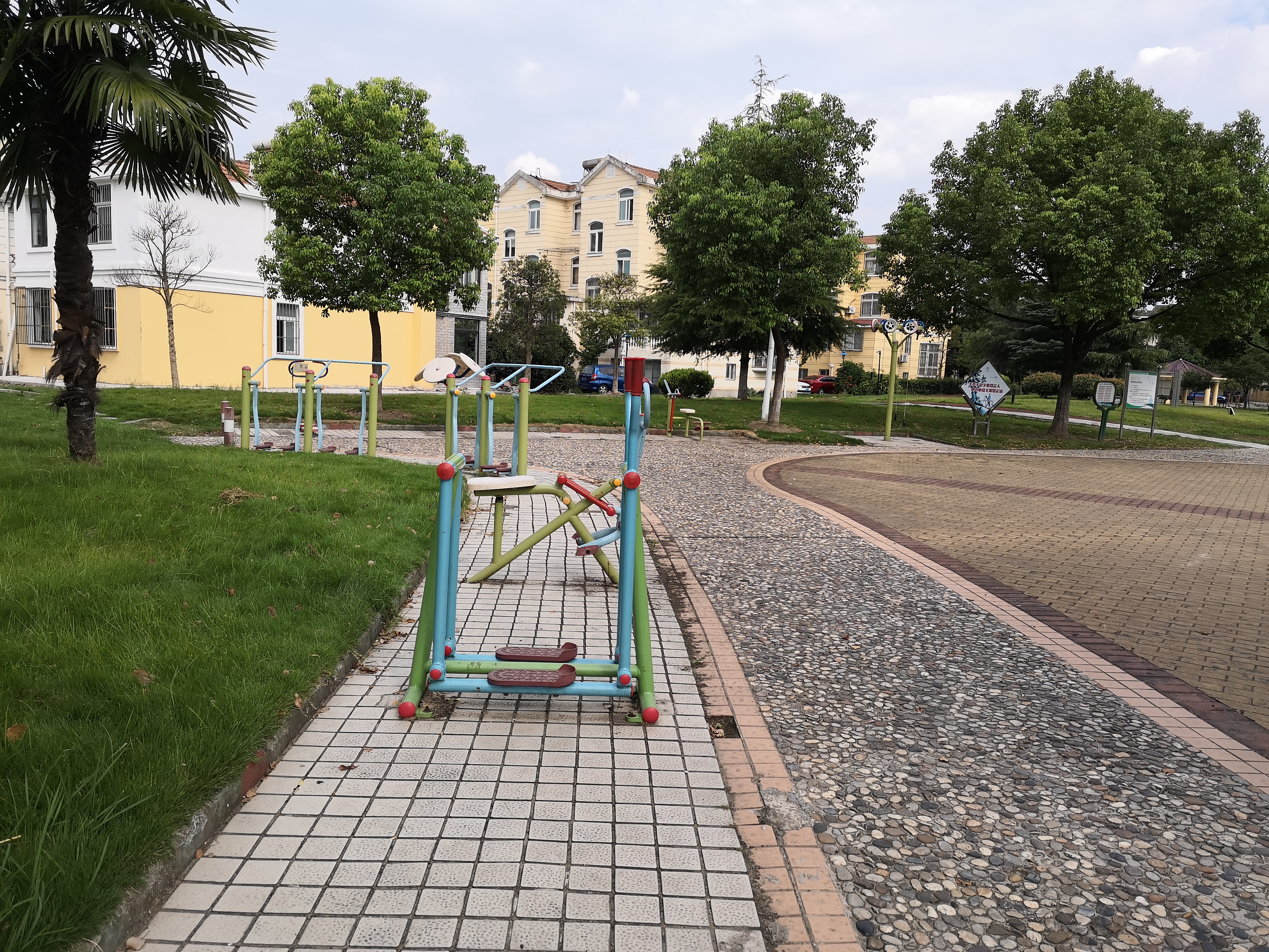 新寶路88弄健身點(diǎn)