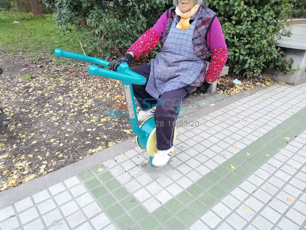 臥式健身車(chē)