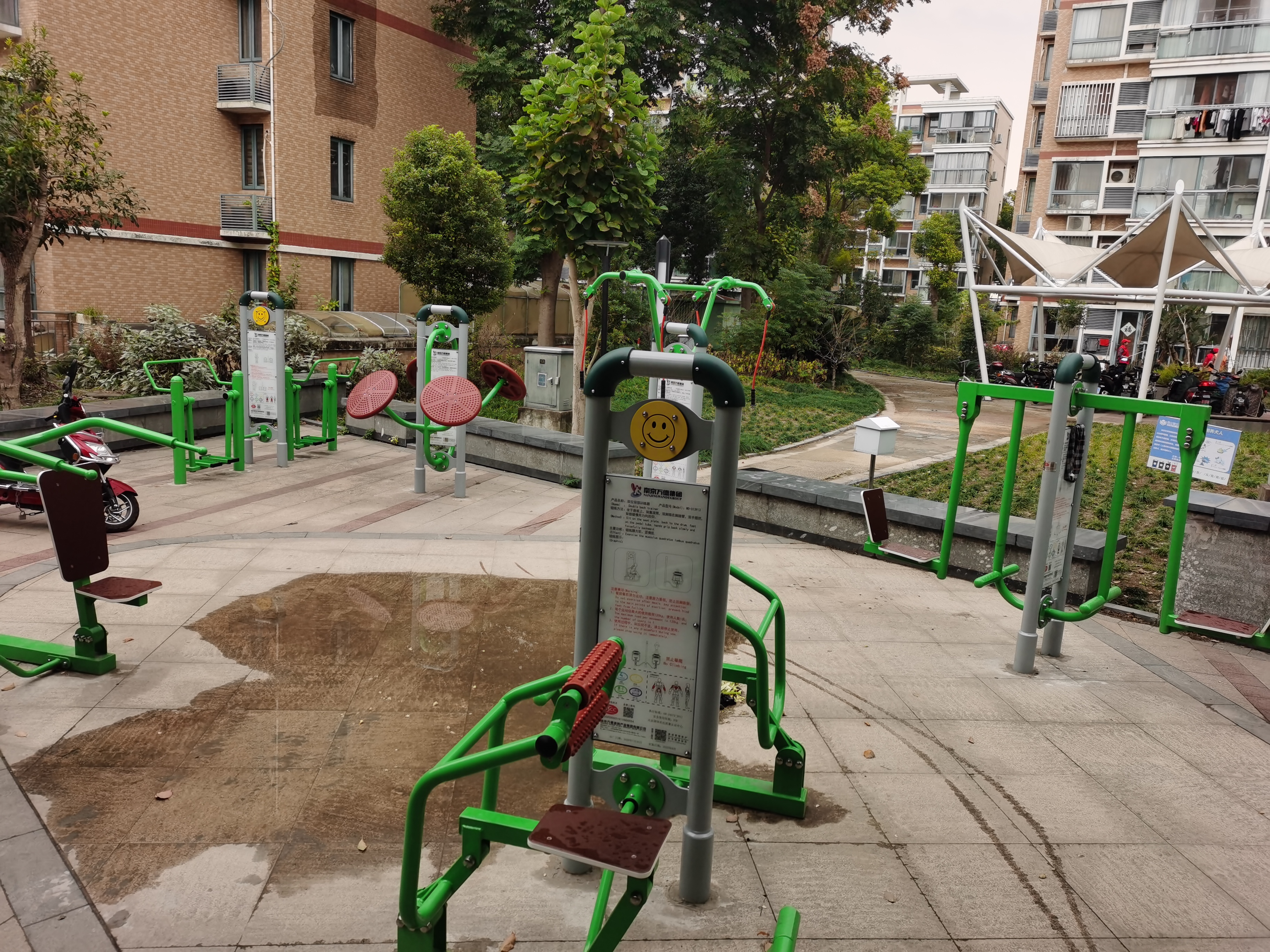 南橋鎮(zhèn)古華公園健身苑點（一）