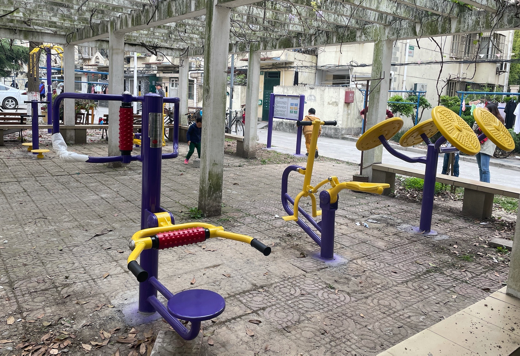 新安村籃球場(chǎng)