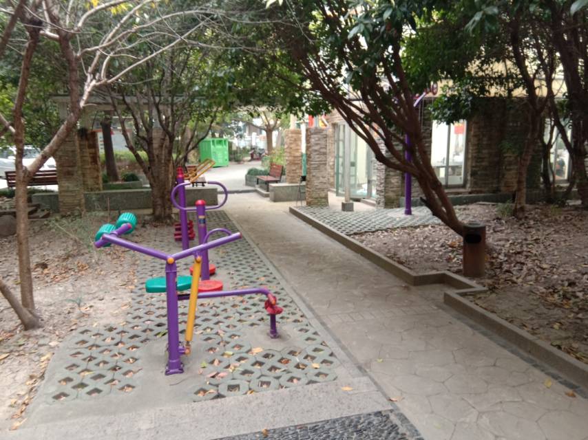 海弘居委健身點