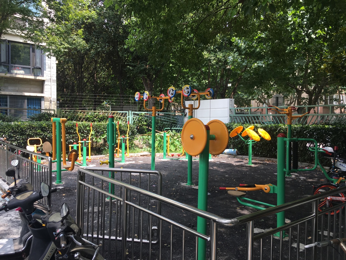 古北虹苑居委 姚虹路259弄小區(qū)A點(diǎn)