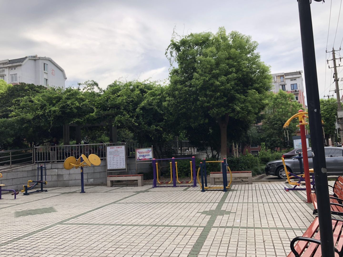 迎園東一坊健身點(diǎn)