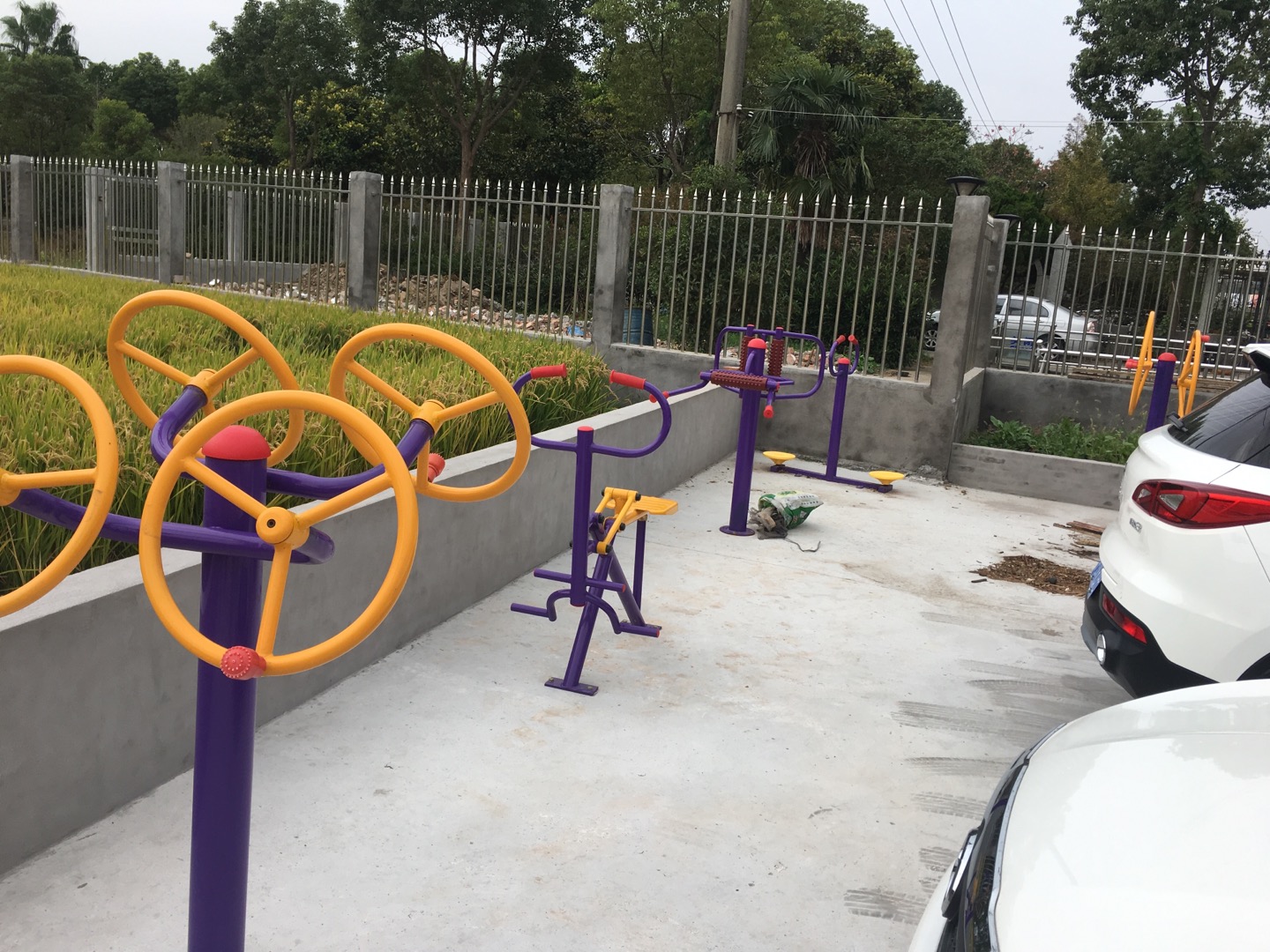 老港鎮(zhèn)建港村民委員會(huì)1組健身苑點(diǎn)