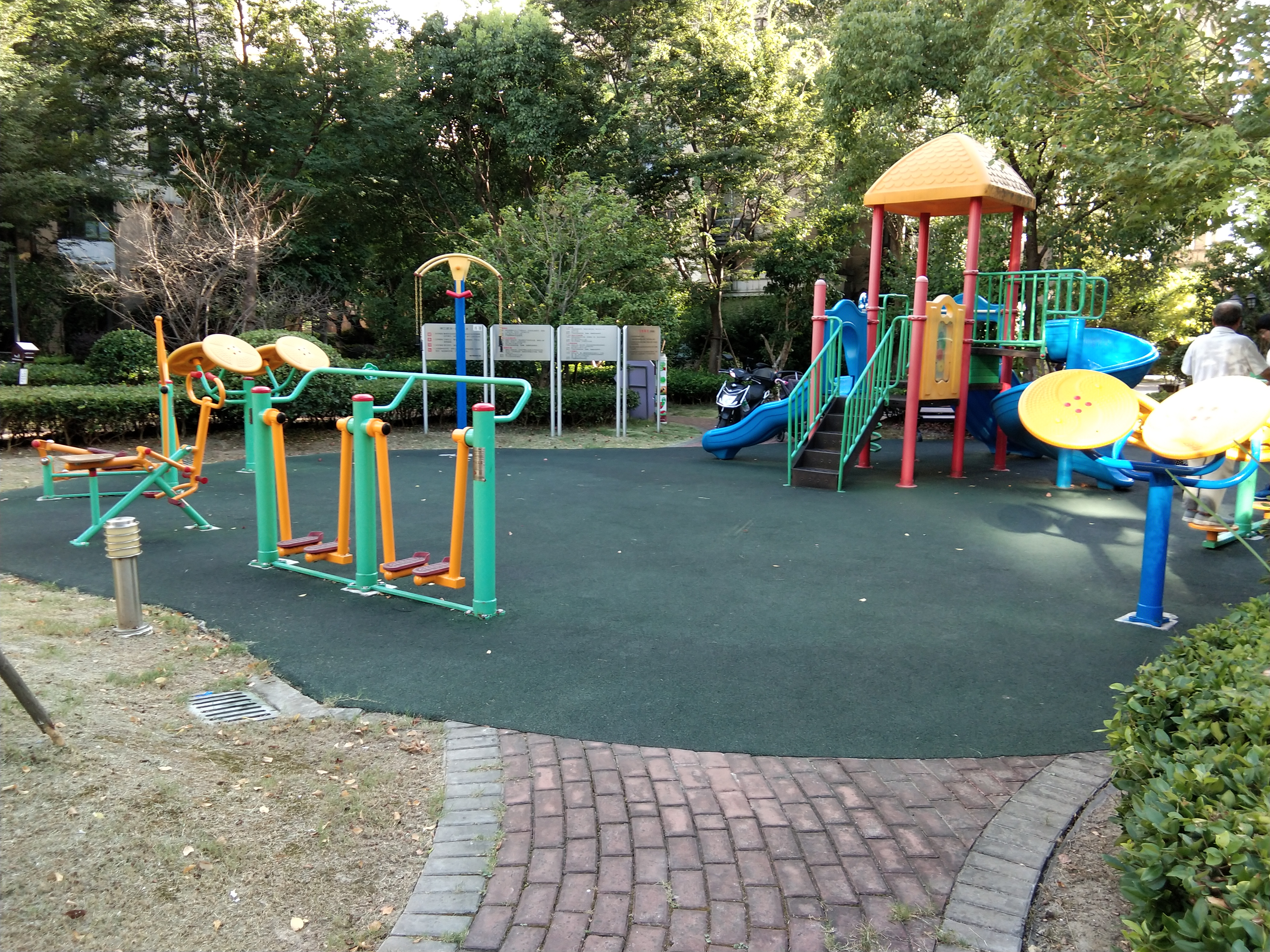 浦江頤城居委A健身苑點(diǎn)