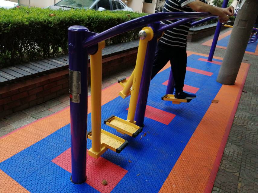 太空漫步機(jī)