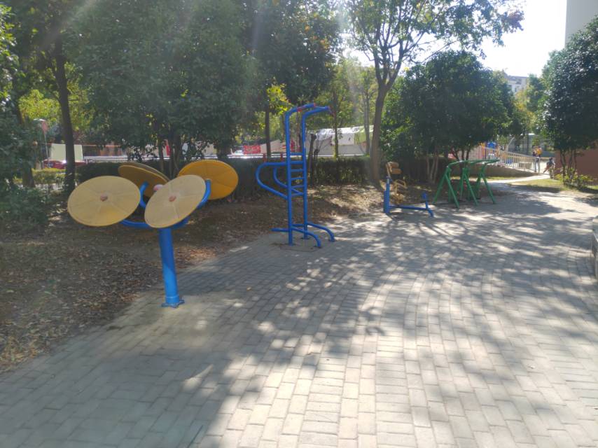 浦東新區(qū)高東鎮(zhèn)楊園新村第三居委會健身苑點1
