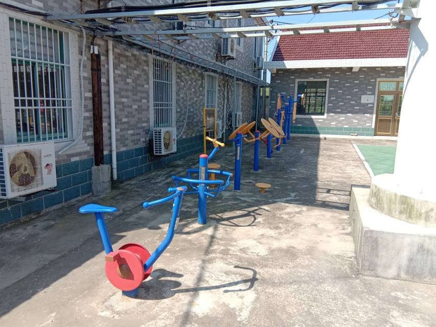 裕西村健身路徑