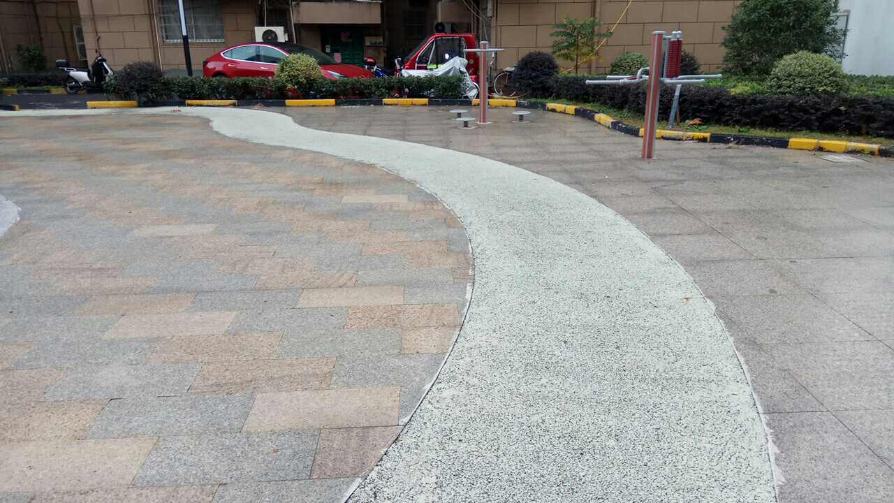 曹楊花苑市民健身步道