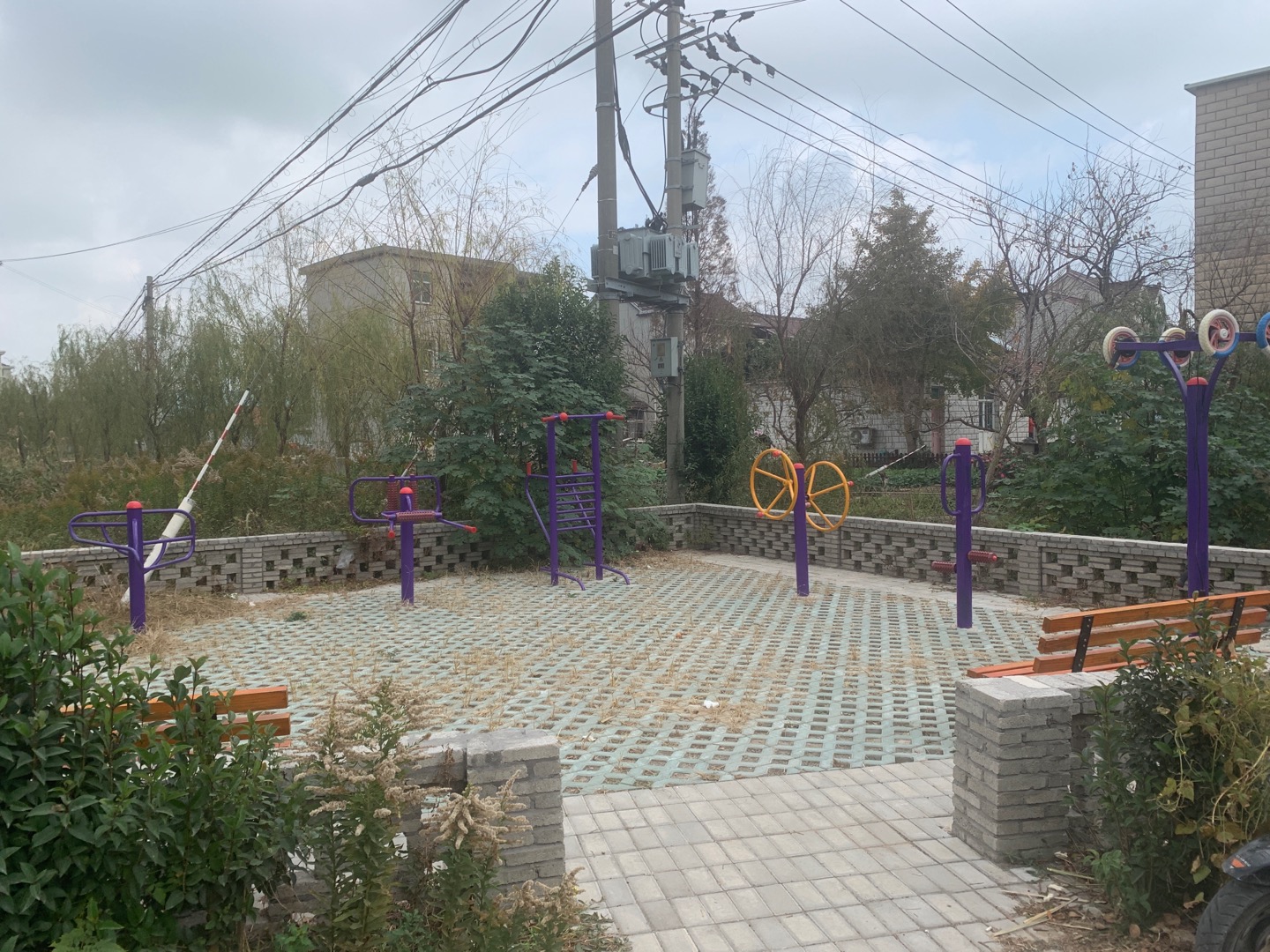 萬宏村萬六9組健身點