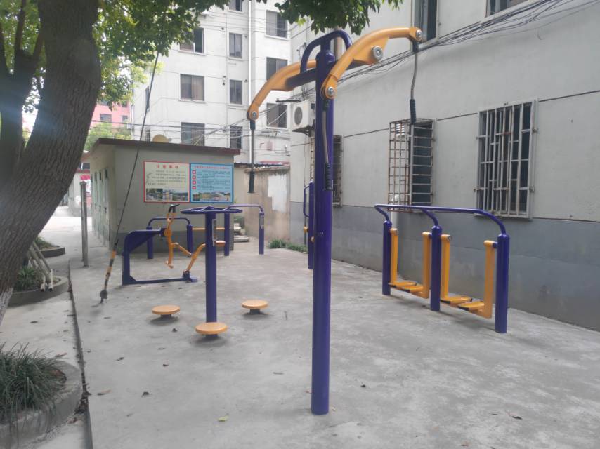 鎮(zhèn)北小區(qū)健身點