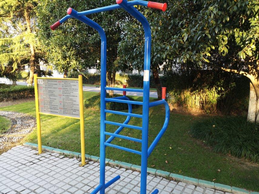 多功能訓(xùn)練器