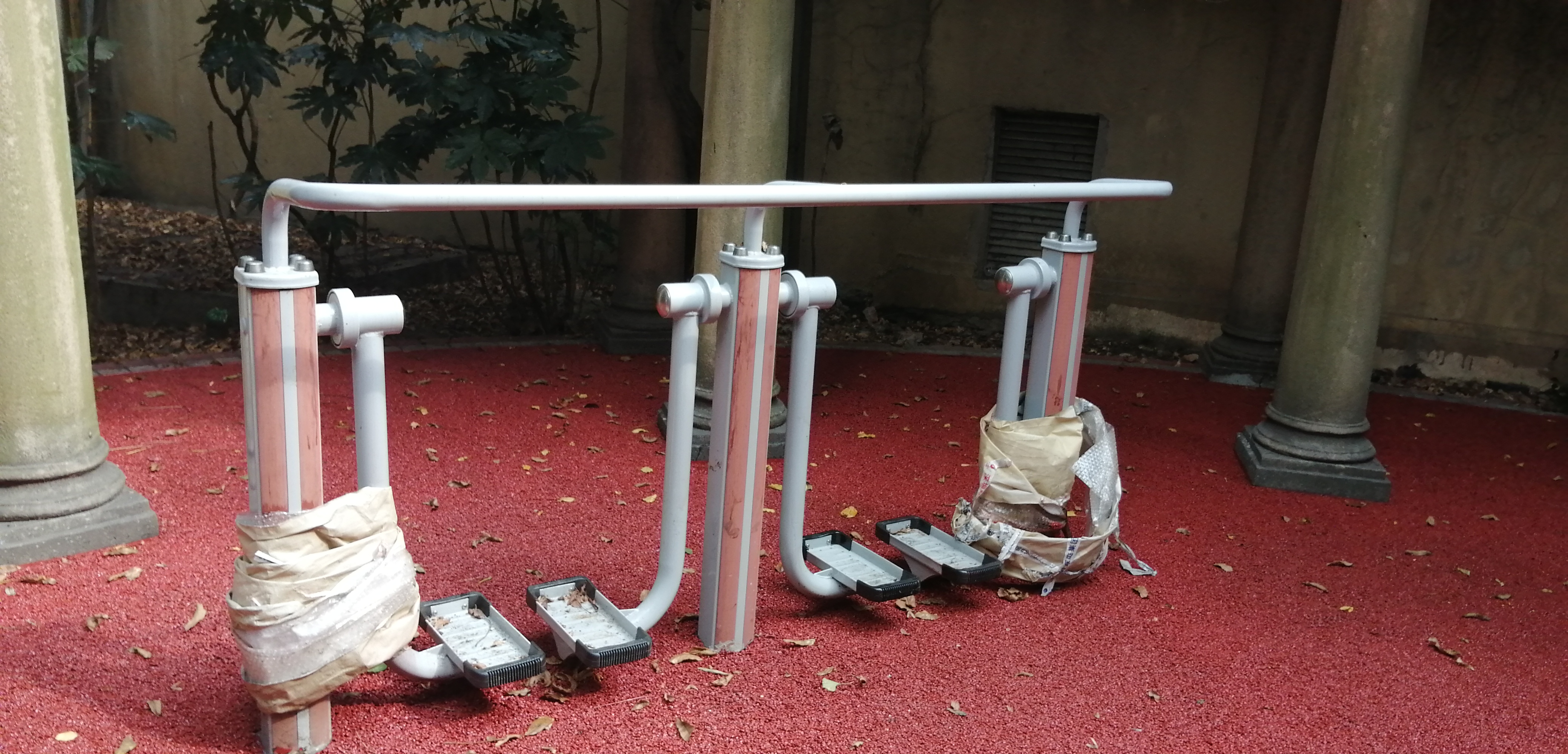 雙位太空漫步機(jī)