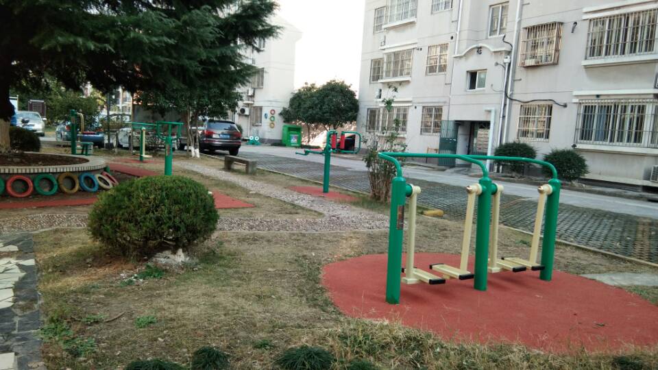 涇巷小區(qū)健身點