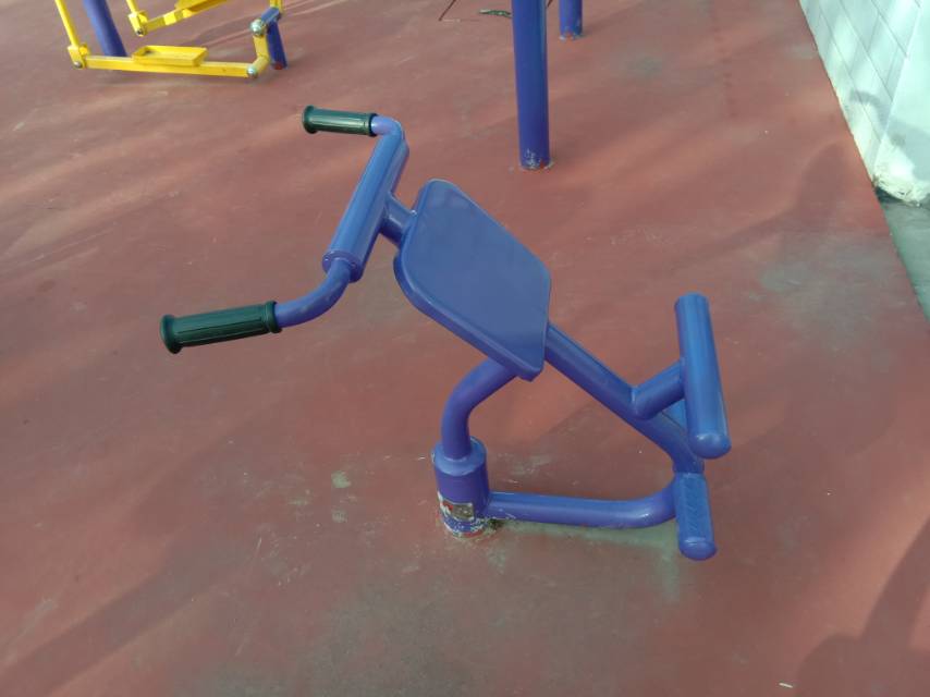 背肌訓(xùn)練器